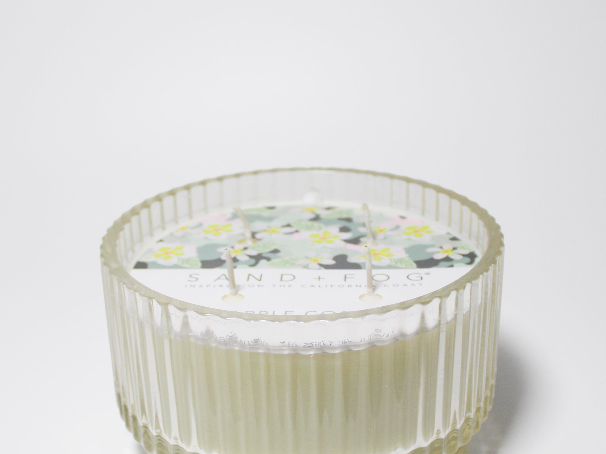 Pineapple Coconut 25oz scented candle in molded vessel