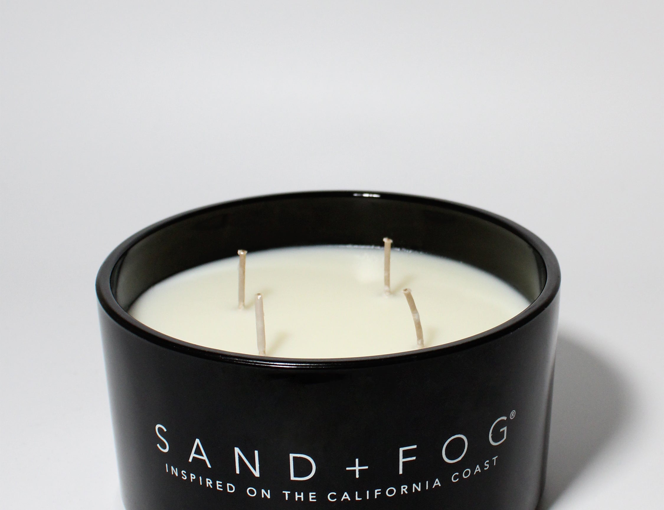 Mango Tangerine 23 oz scented candle Black vessel with Sand+Fog wood lid