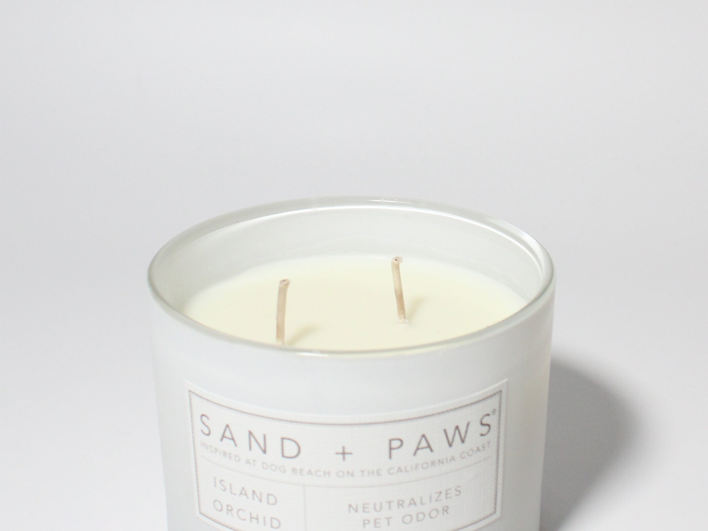 Sand + Paws Island Orchid 12 oz scented candle White Vessel with Painted I heart U lid
