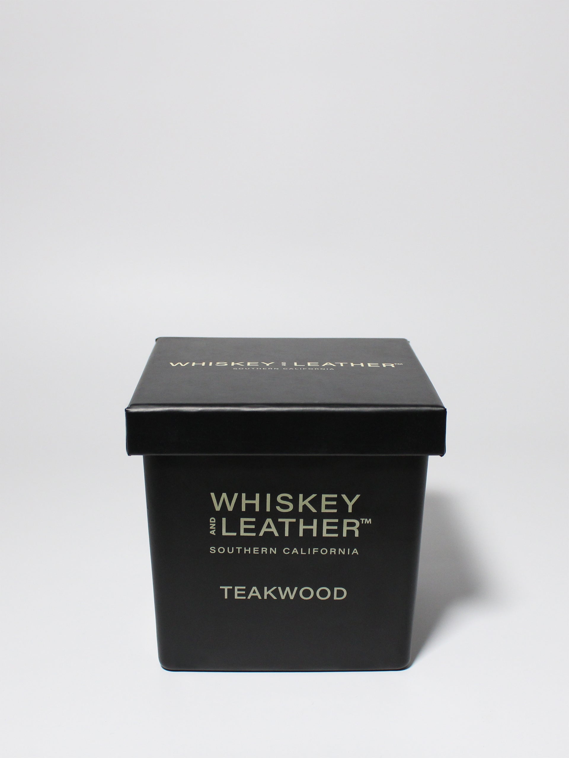 Teakwood Whiskey and Leather 16 oz scented candle – Sand + Fog