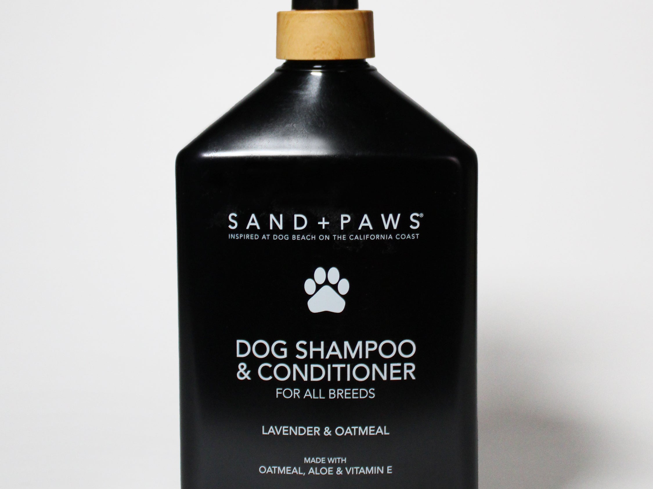 Dog shampoo & conditioner bottle with pump, lavender & oatmeal, 32 fl oz