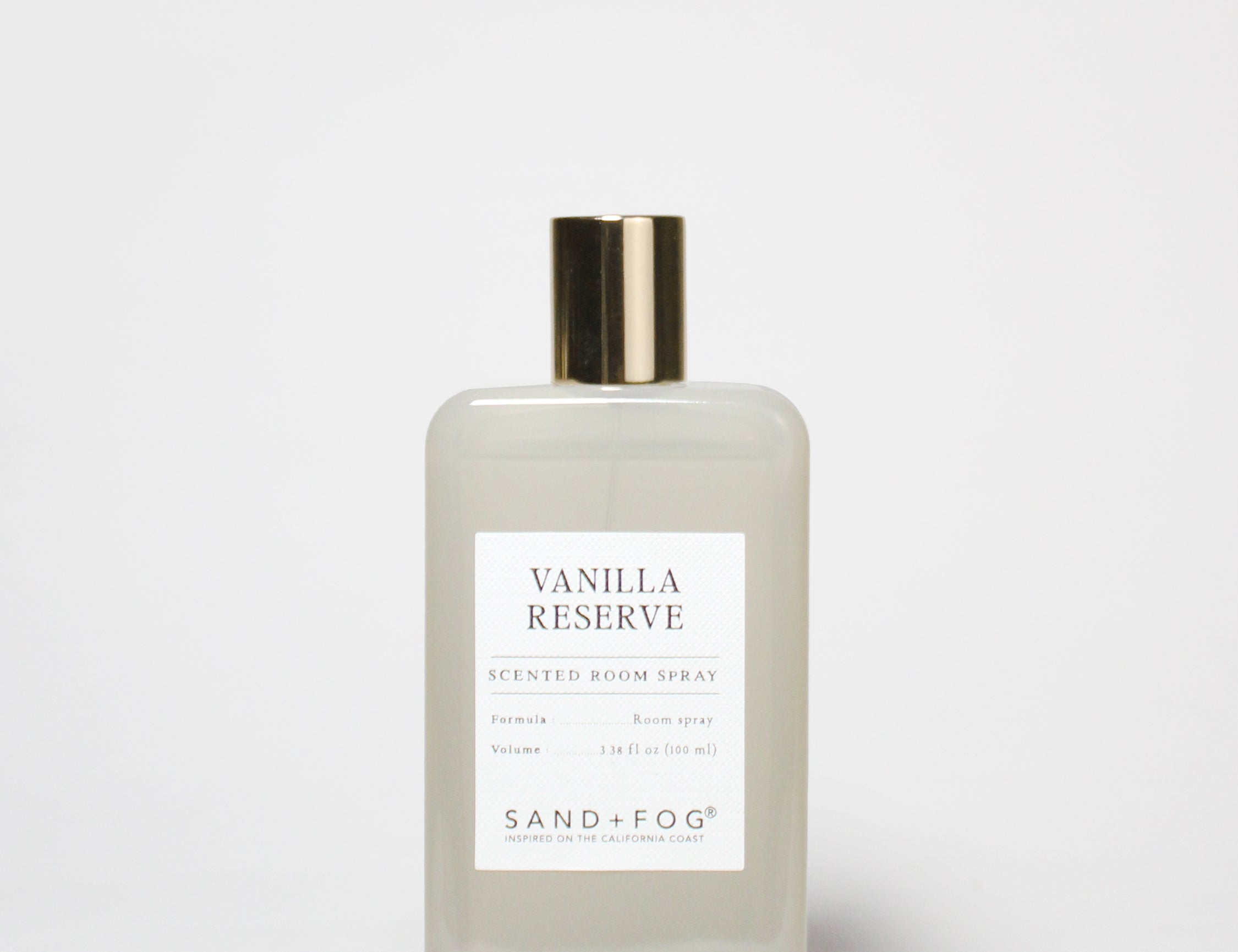 Vanilla room spray bottle with gold cap, frosted glass finish, 100 ml