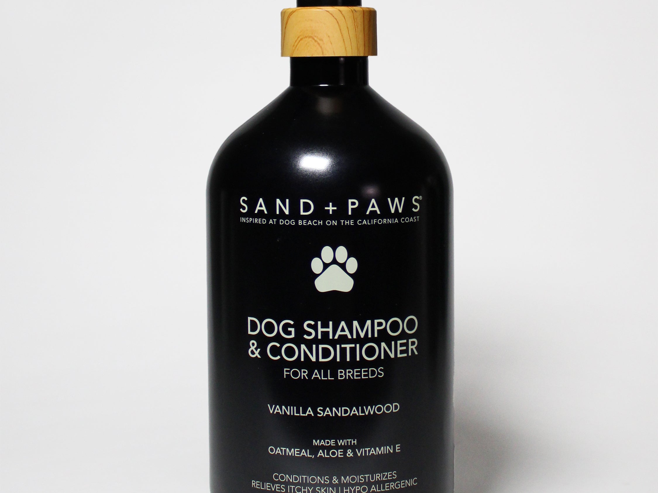 Dog shampoo & conditioner bottle with pump; vanilla sandalwood scent, 32 oz