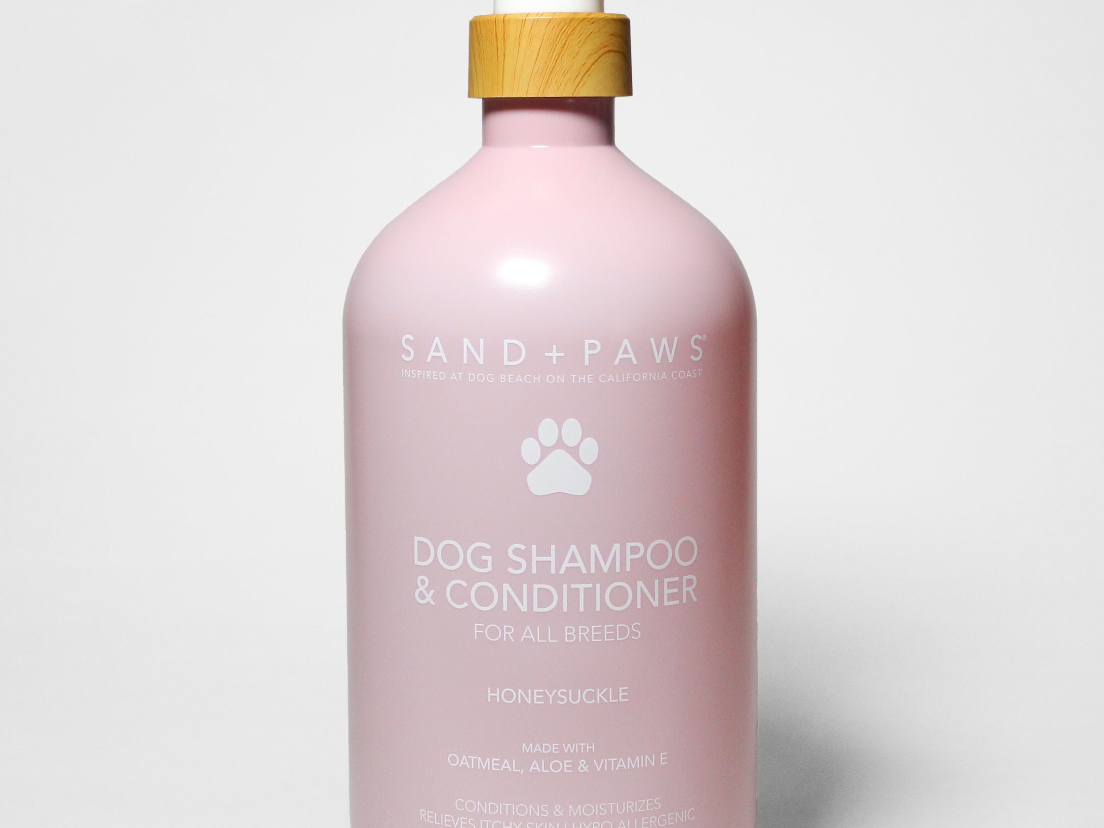 Sand + Paws pet shampoo and conditioner bottle, honeysuckle, 32 oz, pale pink with pump