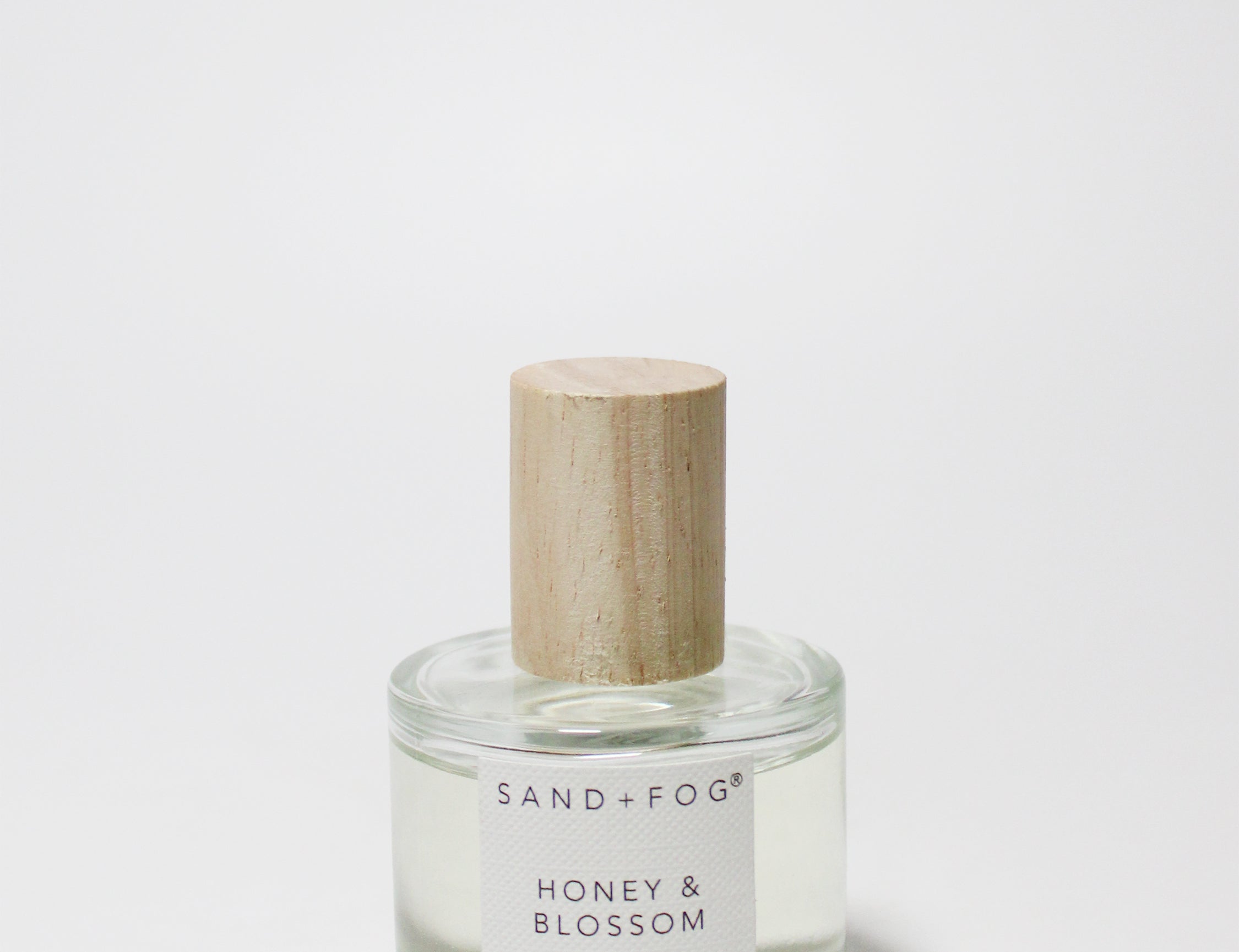 sand fog honey tobacco + | Accents | Candle Imagine the first warm day of spring wrapped in liquid gold Sand + Fog Jasmine &