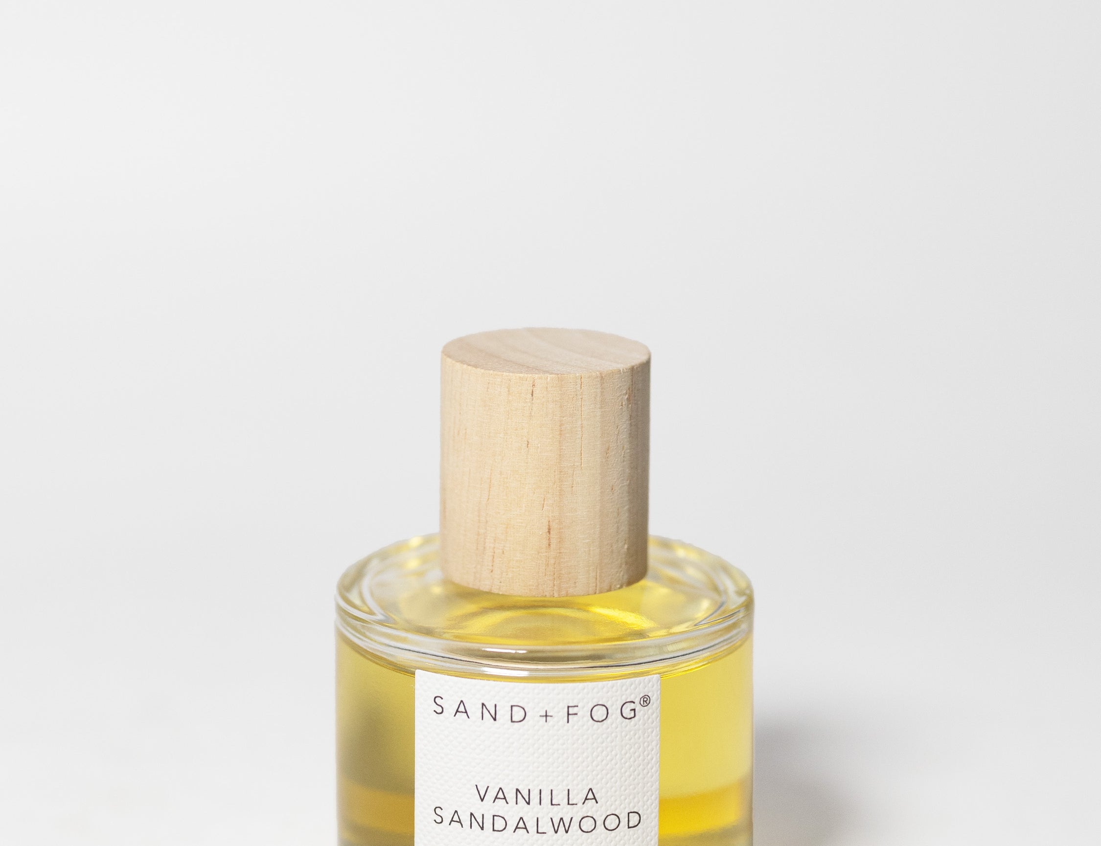 sand and fog tobacco vanilla + Eau De Parfum Discovery Set Musk + Jasmine & Cedarwood which unites light floral notes with cedarwood earthy undertones NWT! Sand & Fog Vanilla
